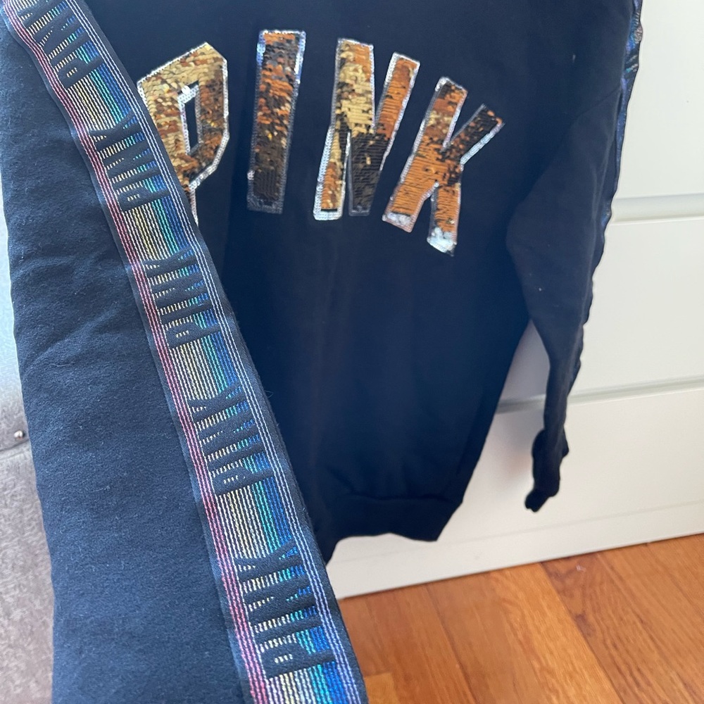 Pink sweater - Picture 3 of 4